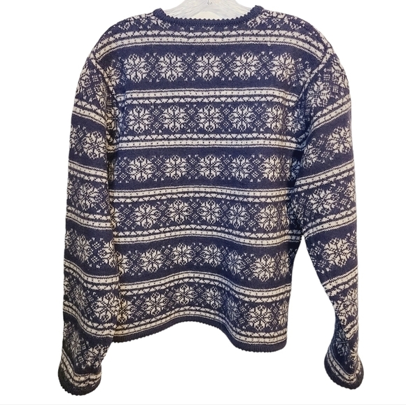 Tally Ho | Women's Vintage Blue and White 100% Wool Sweater (Size Large) - Picture 12 of 12